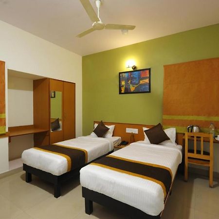 Airport Bliss Boutique Hotel Yelahanka Exterior photo